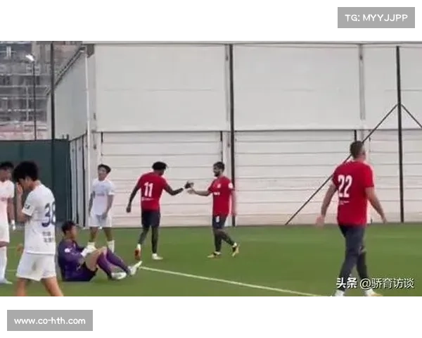 大连英博马莱莱开场四分钟闪电进球，斯坦丘阿奇姆彭连线制造威胁